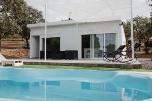 Basen w obiekcie Casa en el lago.unmillondeestrellas lub w pobliżu