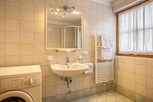 Ένα μπάνιο στο Ciasa Tlara App Lisa