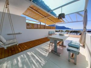Posedenie v ubytovaní Notus Suites