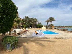 Sundlaugin á El Gouna, Red Sea, Egypt, West Golf 2 Bedroom Flat eða í nágrenninu