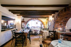 Restaurace v ubytování Auberge des Grands Bois