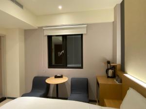 Istumisnurk majutusasutuses Fu Kuang Hotel