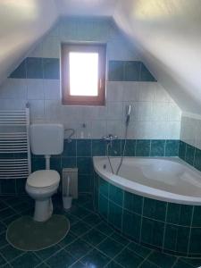 Un baño de Apartmani Marija 65 fotos más
