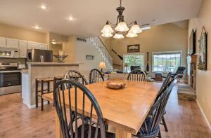 Gallery image of Lakefront Camdenton Home with Fire Pit and Grill! in Camdenton +30 photos
