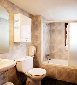 Koupelna v ubytování Hostal Musunzar