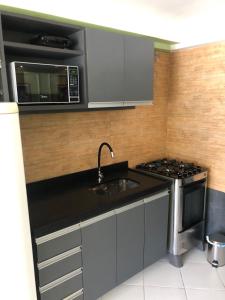 A cozinha ou cozinha compacta de Varandas para o Atlântico. Frente mar!