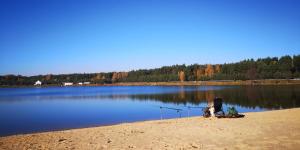 Zdjęcie z galerii obiektu Kajaki wino i śpiew - domek z sauną w otoczeniu lasów i sąsiedztwie zalewu w mieście Zakrzówek Szlachecki