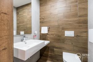 Kúpeľňa v ubytovaní TATRA SUITES Cosy Apartment A26