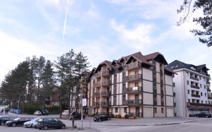 Tòa nhà nơi căn hộ tọa lạc