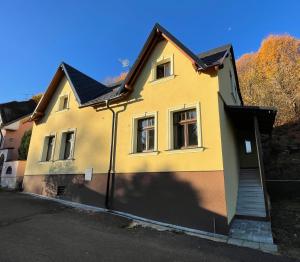 Budova, v ktorej sa apartmán nachádza