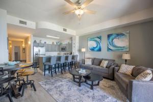 Istumisnurk majutusasutuses Calypso 3-2303 Penthouse Level w/ Incredible View!