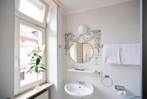 Koupelna v ubytování Hotel Goldener Hecht