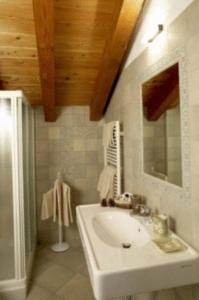 Kylpyhuone majoituspaikassa Residence Lo Peyo