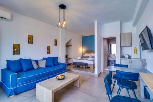 Foto dalla galleria di Theros Villas & Suites a Chrisi Ammoudia