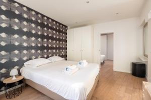 Spacious apartment-2BR-4P-Boulevard Saint-Germain