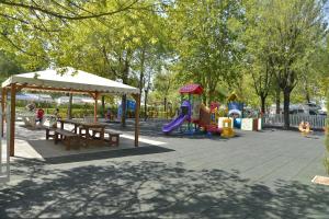 Porto FalconeraにあるAlbatross Mobile Homes on Camping Laguna Villageのギャラリーの写真