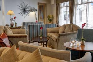 Ambleside Salutation Hotel & Spa, World Hotel Distinctive的休息区