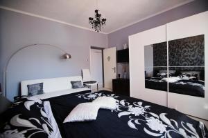Posteľ alebo postele v izbe v ubytovaní Villa LONG ISLAND Luxury Residence, Sali Dugi otok-private parking,next to beach
