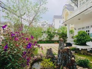 Vườn quanh Villa Trung Nghĩa 30