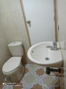 Ένα μπάνιο στο Cabaña Turistica Agrolago