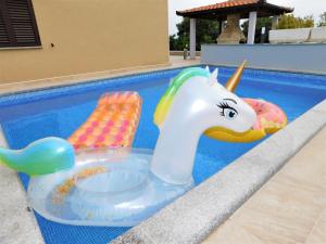 Basen w obiekcie Apartman "Sabine" with heated pool lub w pobliżu