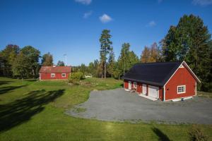 Afbeelding uit fotogalerij van Solar Lake Cottage in Jönköping