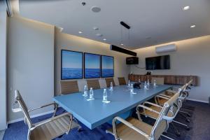 Comfort Hotel Guarulhos Aeroporto商务区和/或会议室