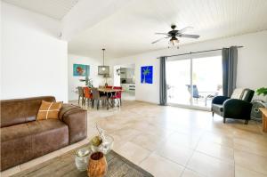 Gallery image of Sunny Palm Beach Villa in Palm-Eagle Beach