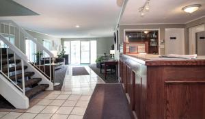 A cozinha ou cozinha compacta de Sandman Inn Cache Creek