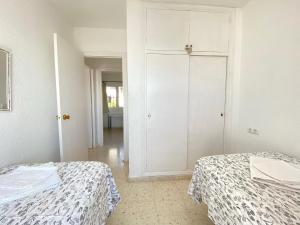 Posteľ alebo postele v izbe v ubytovaní Casa Lovisa Private Pool Casasol
