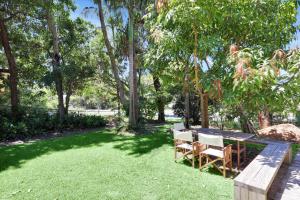 Κήπος έξω από το 16 Bigoon Road