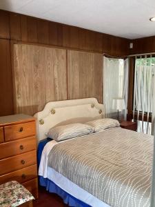 Ein Bett oder Betten in einem Zimmer der Unterkunft A2, 9A in the East Suburb