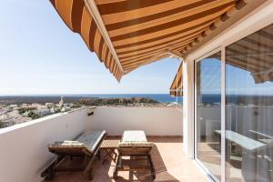 Balkón alebo terasa v ubytovaní Penthouse Palm Mar