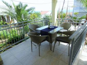 Balkón alebo terasa v ubytovaní Apartment in Okrug Gornji with sea view, terrace, air conditioning, WiFi 5046-1
