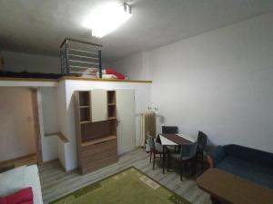 Posezení v ubytování LINDENHOF WALDHEIM