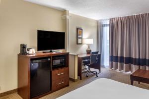 Afbeelding uit fotogalerij van Comfort Inn & Suites near Danville Mall in Danville