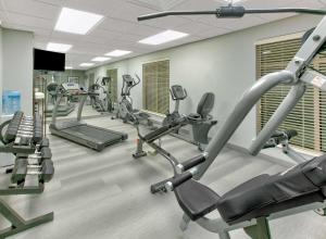 Fitness centrum a/nebo fitness zařízení v ubytování Wingate by Wyndham Longview North