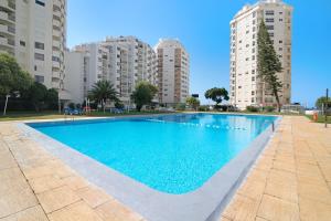 The swimming pool at or close to Camões 10ºc - Vista Mar
