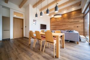 TV a/nebo společenská místnost v ubytování Lipno Port Apartment C304 - Lipno Home