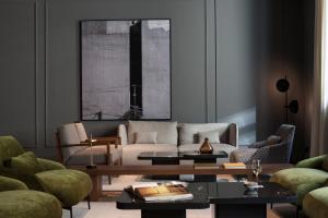 Posezení v ubytování Kozmo Hotel Suites & Spa - Small Luxury Hotels of the World