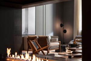 Posezení v ubytování Kozmo Hotel Suites & Spa - Small Luxury Hotels of the World