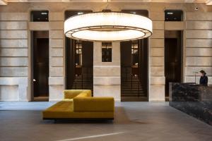 Posezení v ubytování Kozmo Hotel Suites & Spa - Small Luxury Hotels of the World