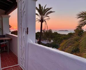 Photo de la galerie de l'établissement Apartamentos Miramar II, à Cala Vadella