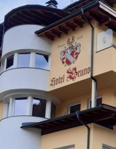 Certificato, attestato, insegna o altro documento esposto da Hotel Bruno - SUMMER CARD