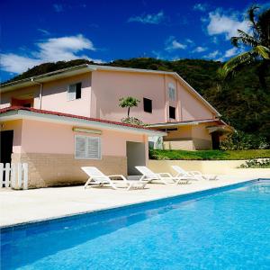 Hotel Presidente Selva tesisinde veya buraya yakın yüzme havuzu