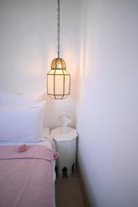 Letto o letti in una camera di Riad Dar Rabiaa