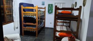 Dviaukštė lova arba lovos apgyvendinimo įstaigoje Casa de Campo "Recanto Céu Azul"
