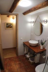 A bathroom at Habitour - Casa Palmira Még 15 kép