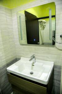 Bagno di GNS Hotel Kampala
