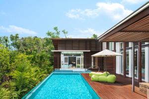 Der Swimmingpool an oder in der Nähe von W Koh Samui